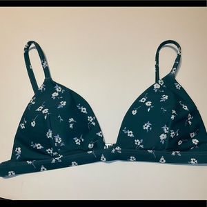 SOLD- Hollister bikini top
